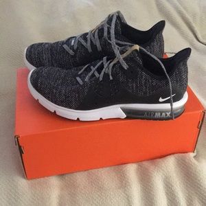 New nike air max tennis shoes